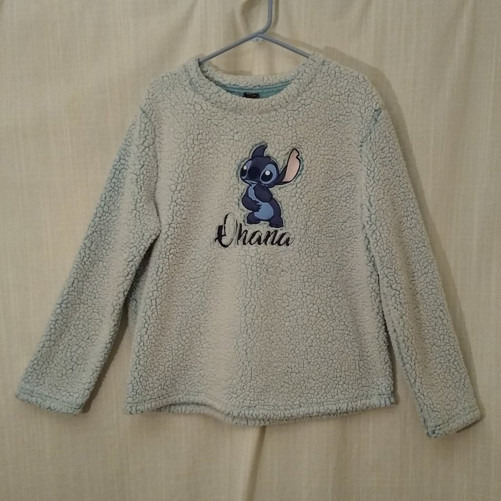 Disney Fluffy Stitch Sweater 💙🐨
